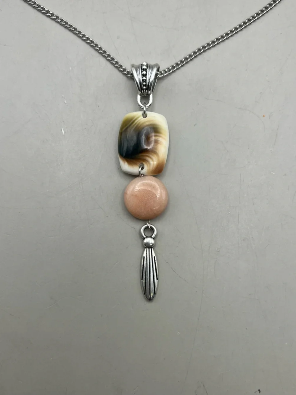 Shiva Shell Peach Jade Necklace Silver Tone Pendant Boho Gemstone Layering